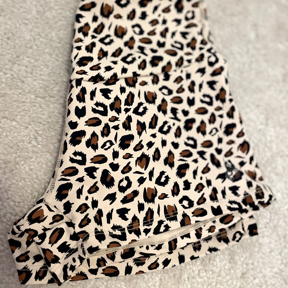 Ryder Wear athletic scrunch bum shorts NWOT